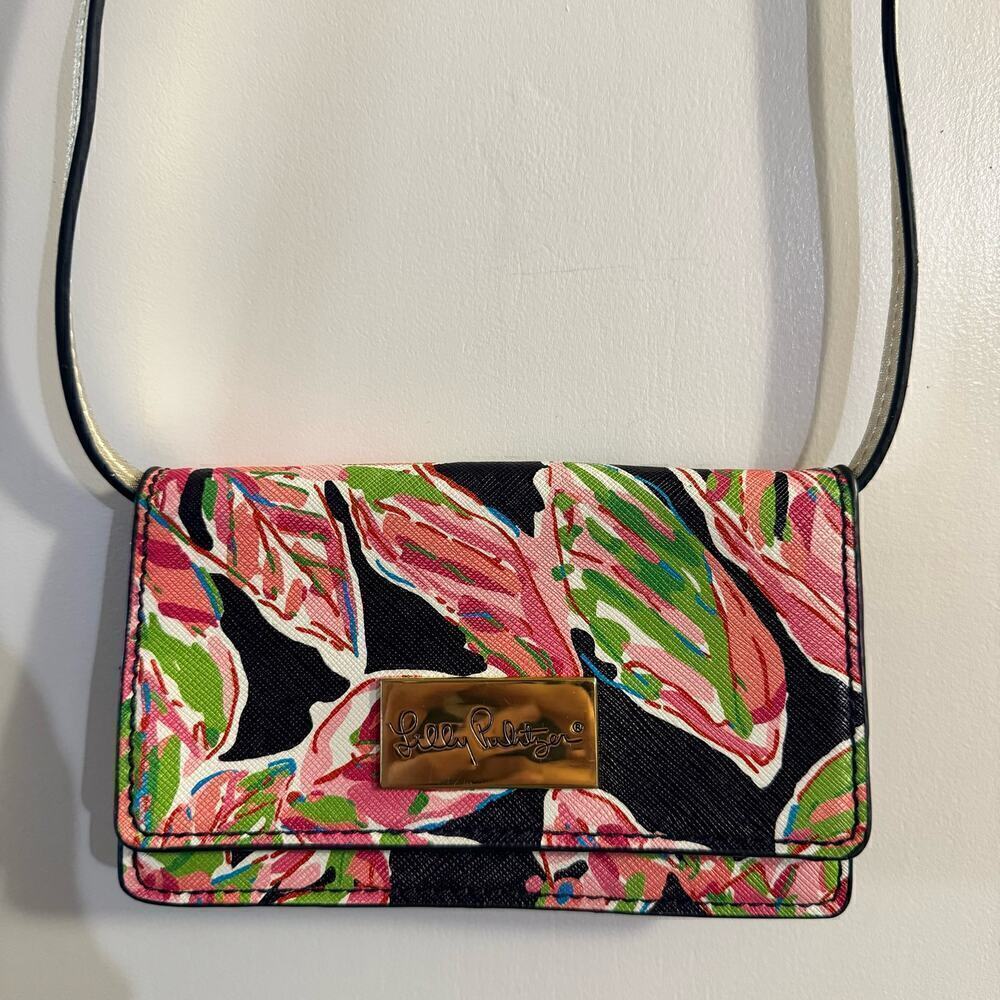 Lilly Pulitzer It's A Date Crossbody Small Clutch Cardholder Adjustable Strap